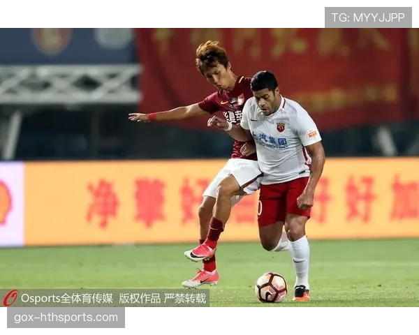 胡尔克强突能力如何持续撕开防线并主导关键战局？